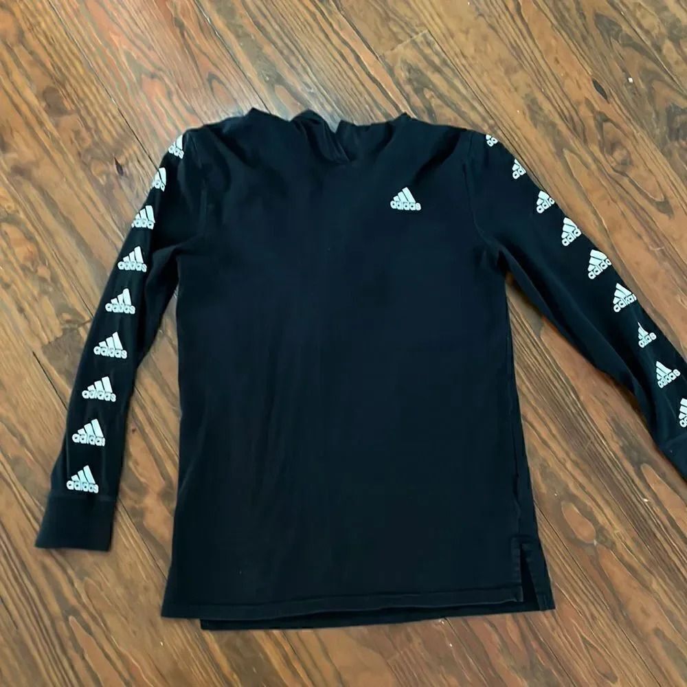 Adidas popover hooded tee Size M